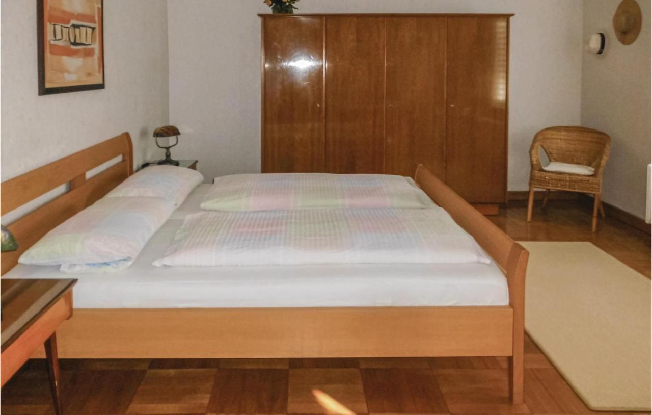 2 Bedroom Gorgeous Apartment In Luebtheen-Garlitz ภายนอก รูปภาพ